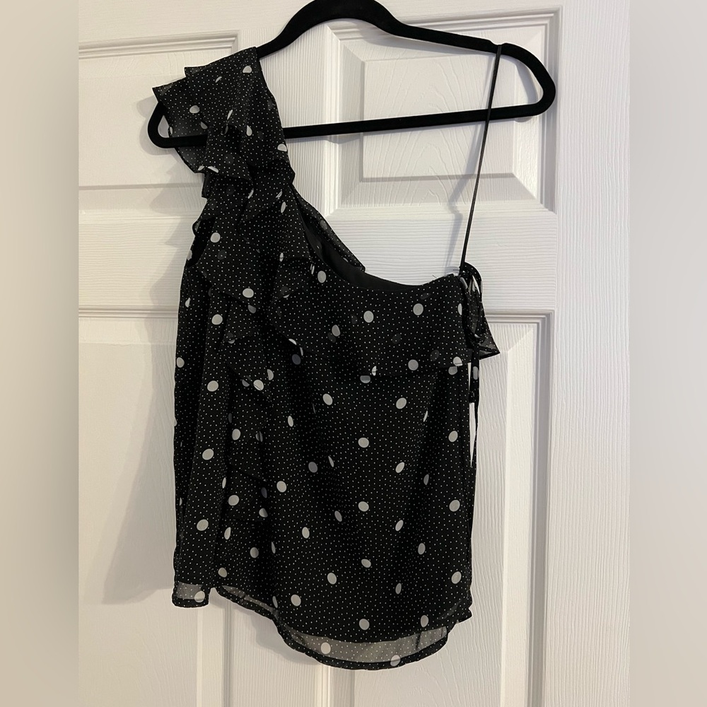 One Shoulder Dot Top